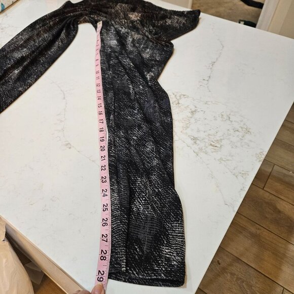 Clara SunWoo Knit Leggings Pants Size XL Grey Black Print Pull On Faded Look - Picture 8 of 8